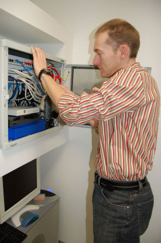wir behalten auch bei vielen kabel die übersicht